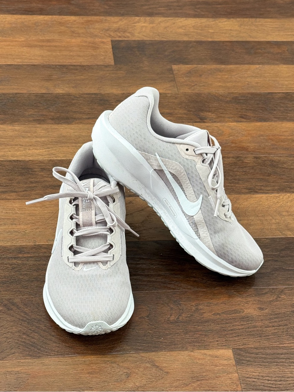 Nike Women’s Downshifter 13 Platinum Violet Pink Running Shoes Sneakers Size 6.5